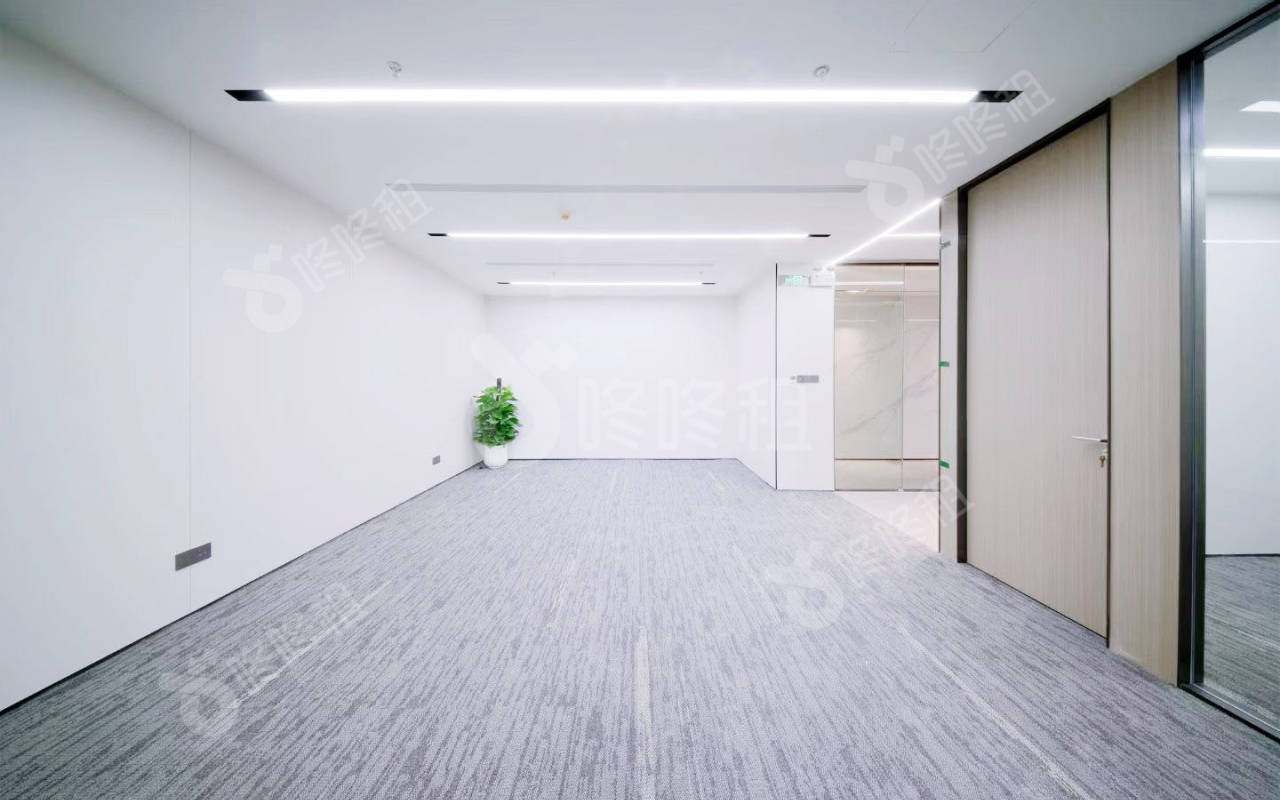 港中旅大厦_201平_精装_办公室开间