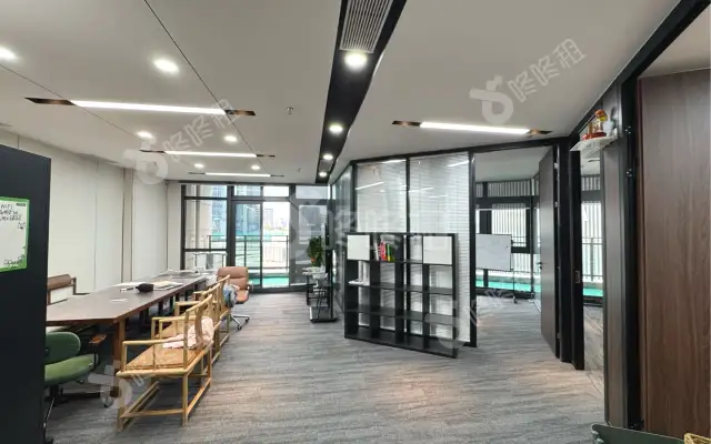 丽雅查尔顿广场_265平米_精装_办公室房源出租