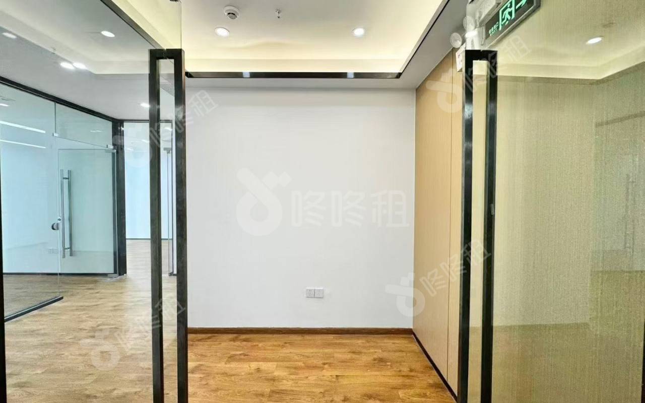 大冲商务中心_99平_精装_前台