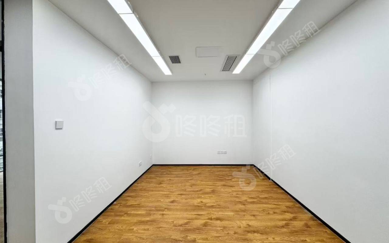 大冲商务中心_99平_精装_办公室隔间