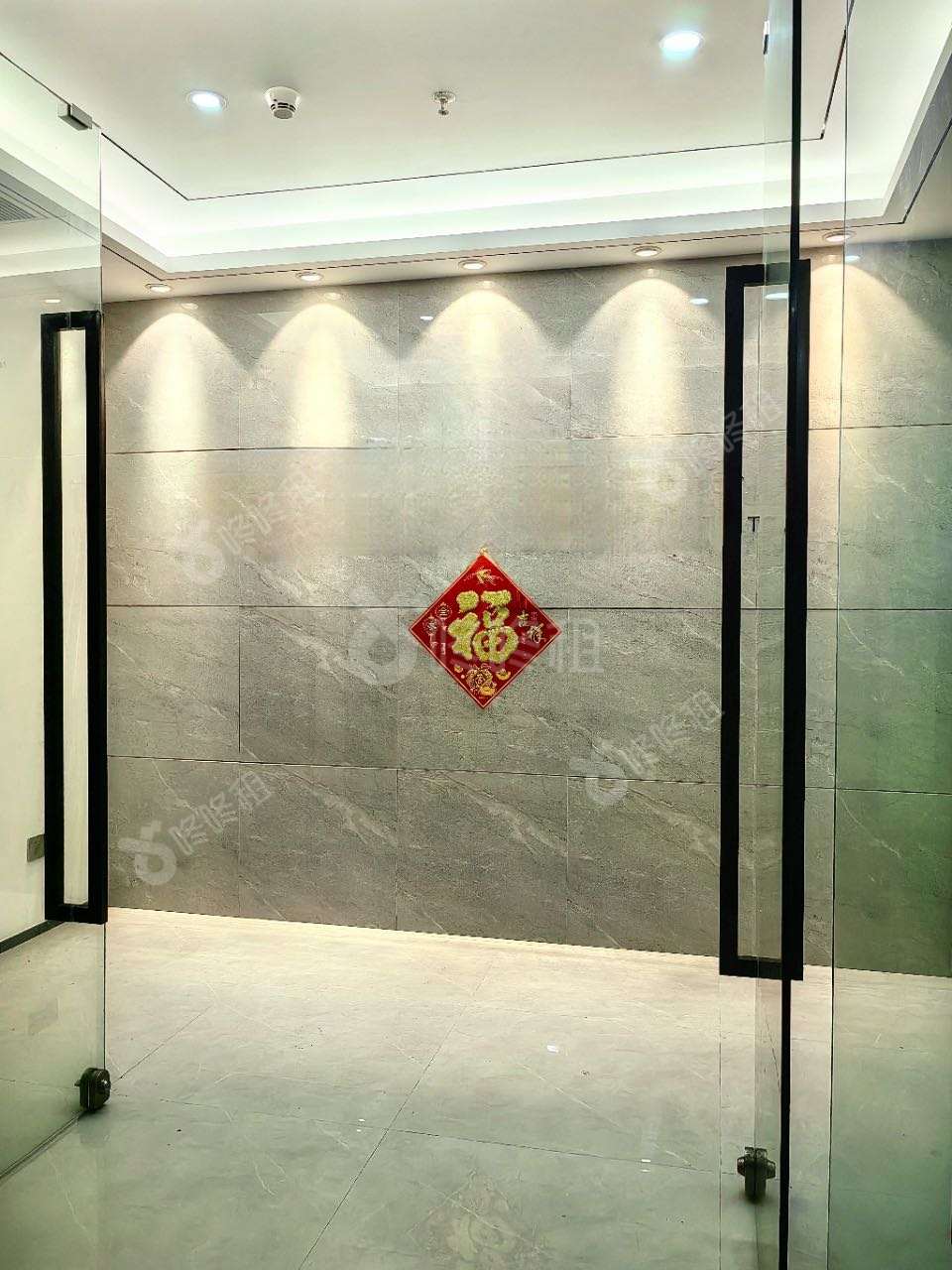 超力通大厦(凤凰城大厦)_216平_精装_前台