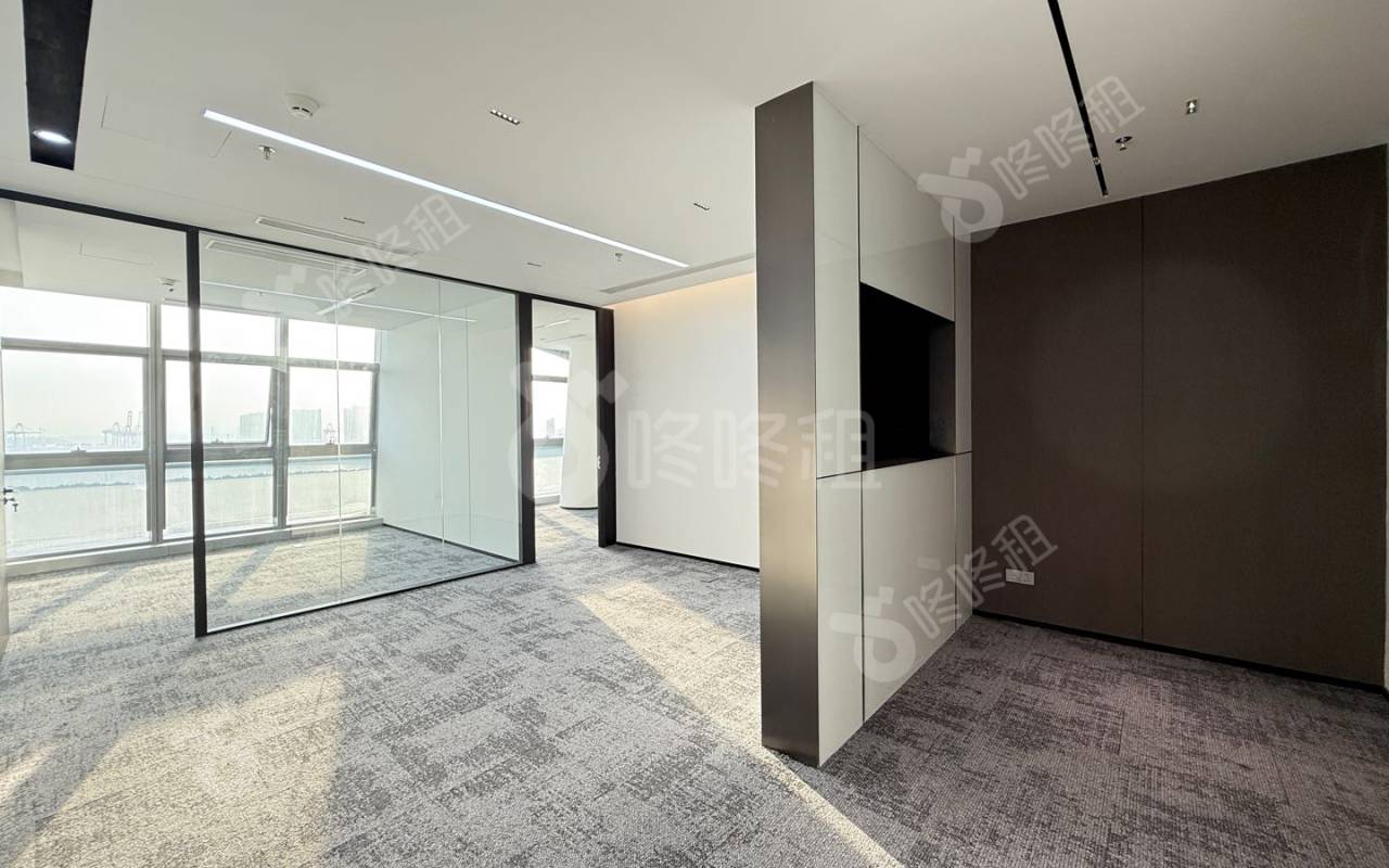 中意智慧大厦_117平_豪装_办公室开间