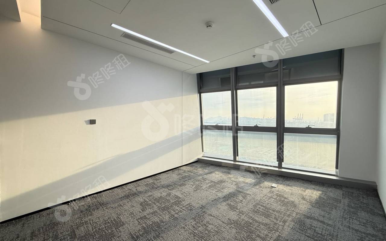 中意智慧大厦_167平_豪装_办公室隔间