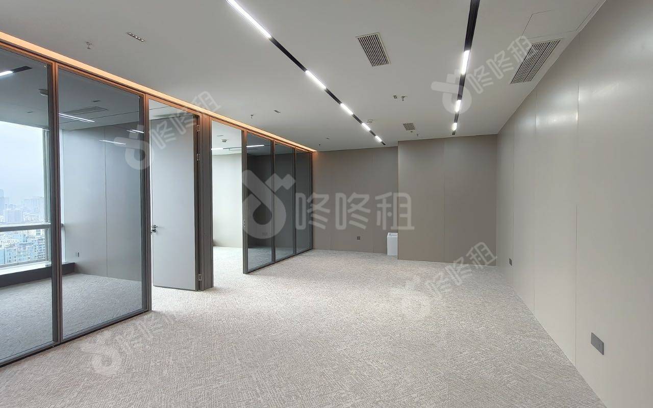 中洲控股中心_197平_精装_办公室开间