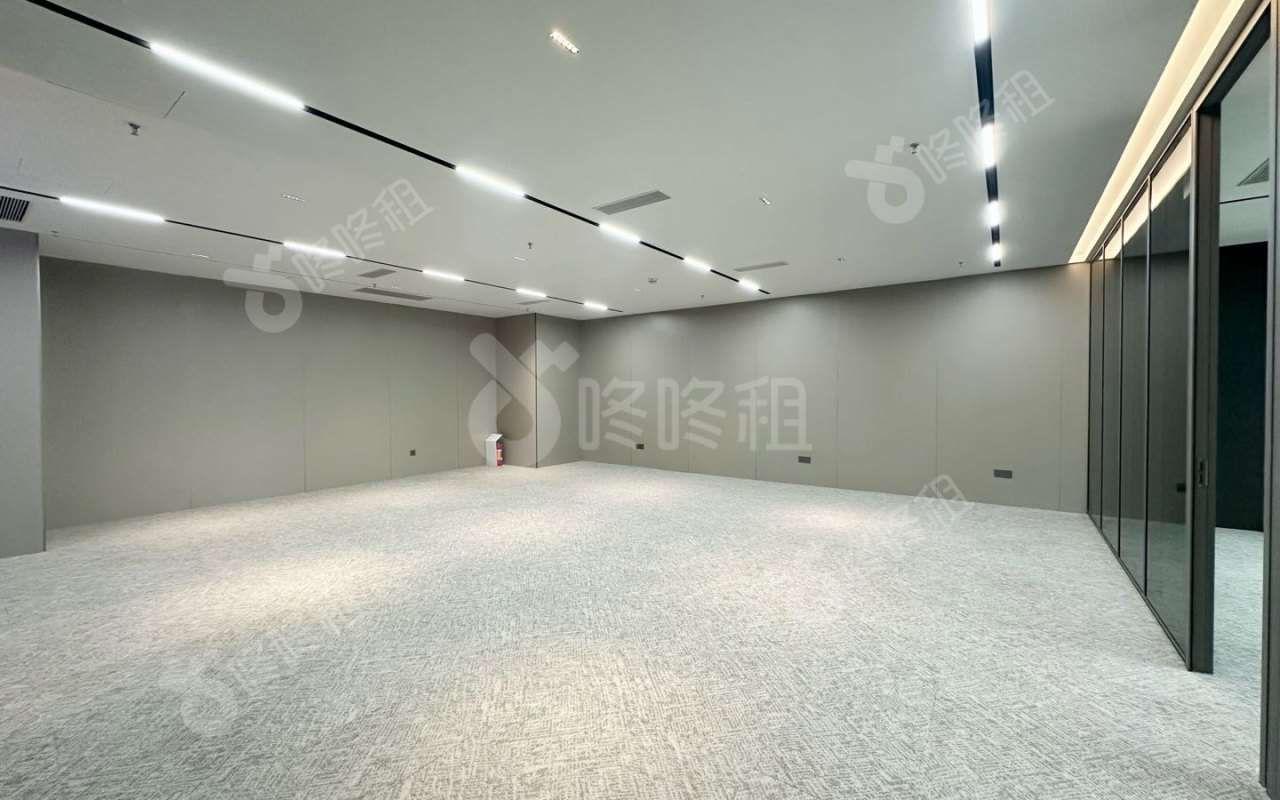 中洲控股中心_259平_精装_办公室开间