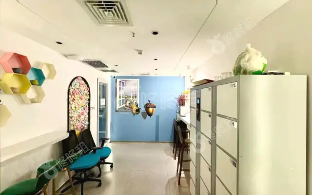 天利中央广场_180平米_精装_办公室房源出租