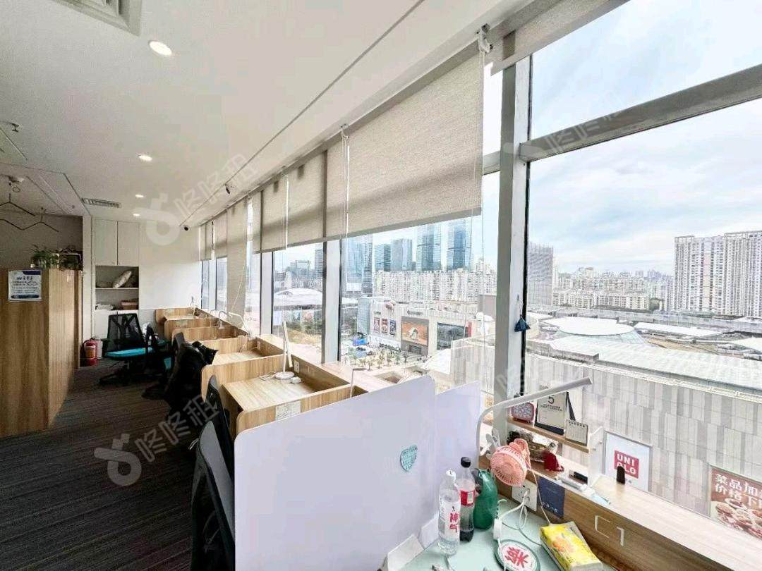 天利中央广场_180平_精装_办公室隔间