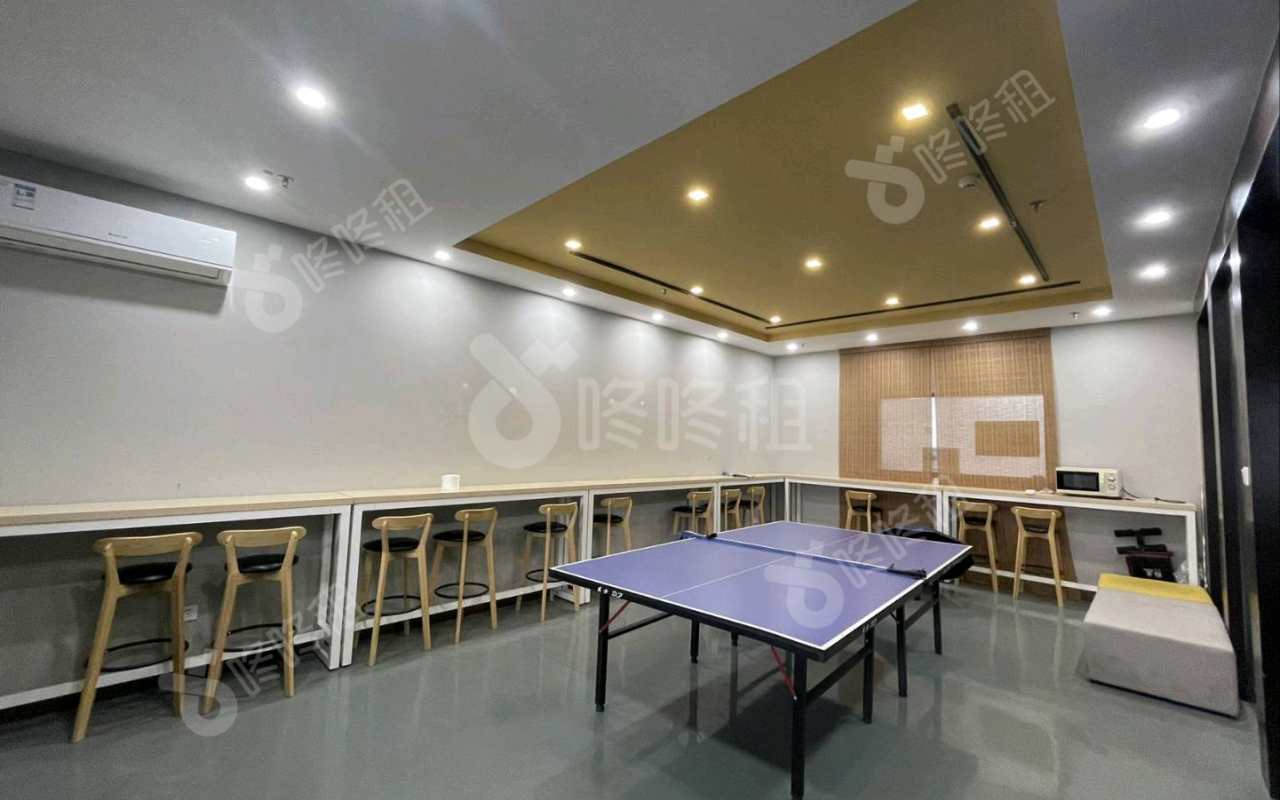 庭威工业园_2105平_精装_办公室隔间