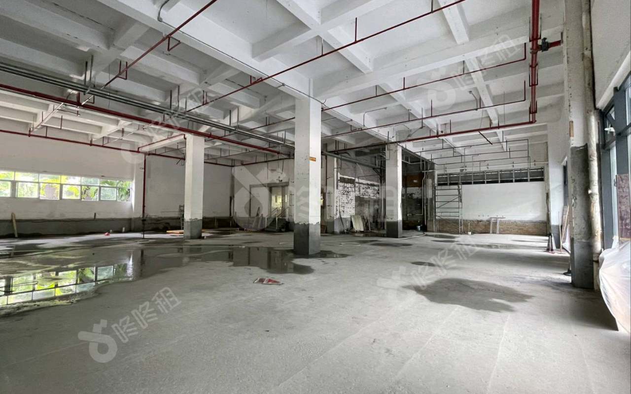 庭威工业园_515平_精装_办公室开间