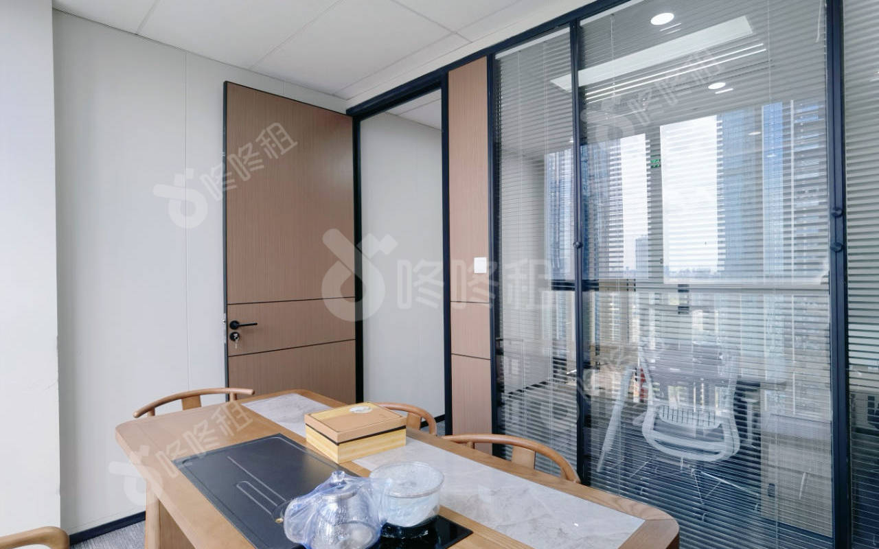 深圳湾科技生态园_56平_精装_办公室隔间