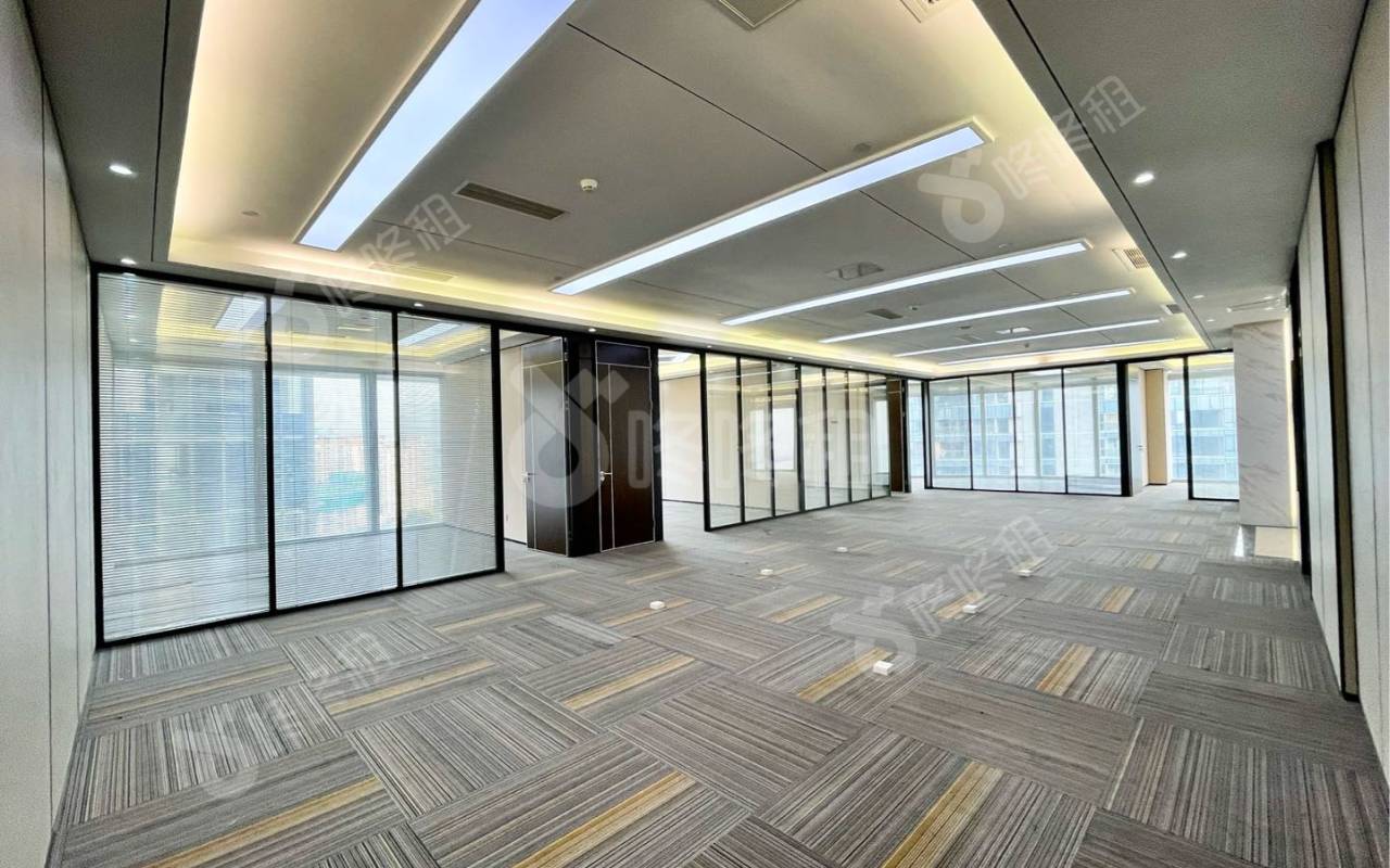 易尚中心_441平_豪装_办公室开间