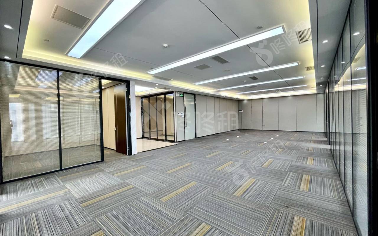 易尚中心_441平_豪装_办公室开间