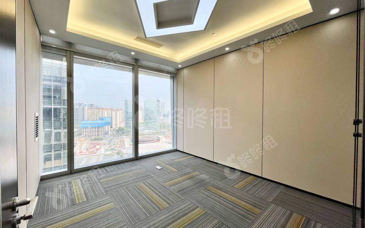 易尚中心_441平_豪装_办公室隔间