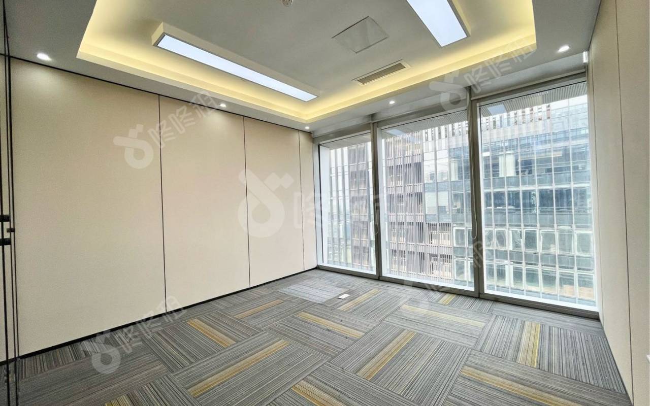 易尚中心_441平_豪装_办公室隔间