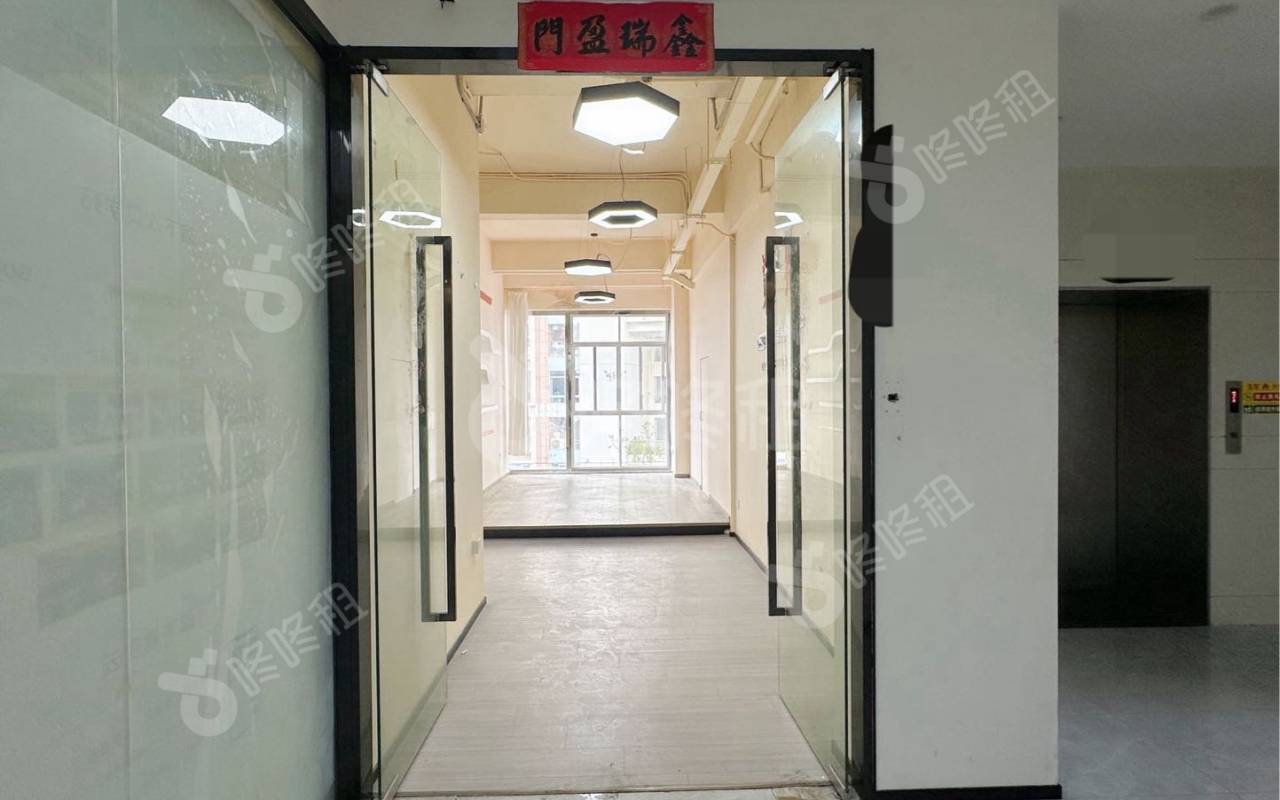 华侨城创意文化园_95平_精装_前台