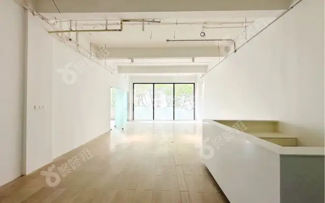 华侨城创意文化园_200平_精装_办公室房源出租