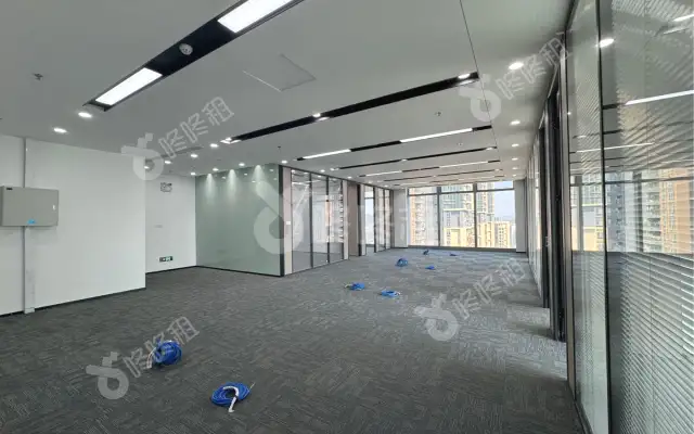 宏发前城中心(宏发QCC前城)_276.83平米_豪装_办公室房源出租