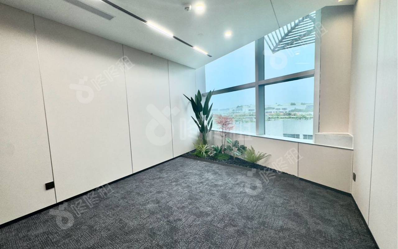 汉唐大厦_85平_精装_办公室隔间