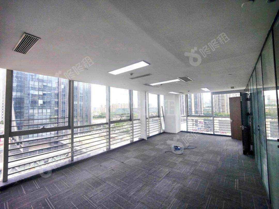 龙光世纪大厦_325.1平_精装_办公室隔间