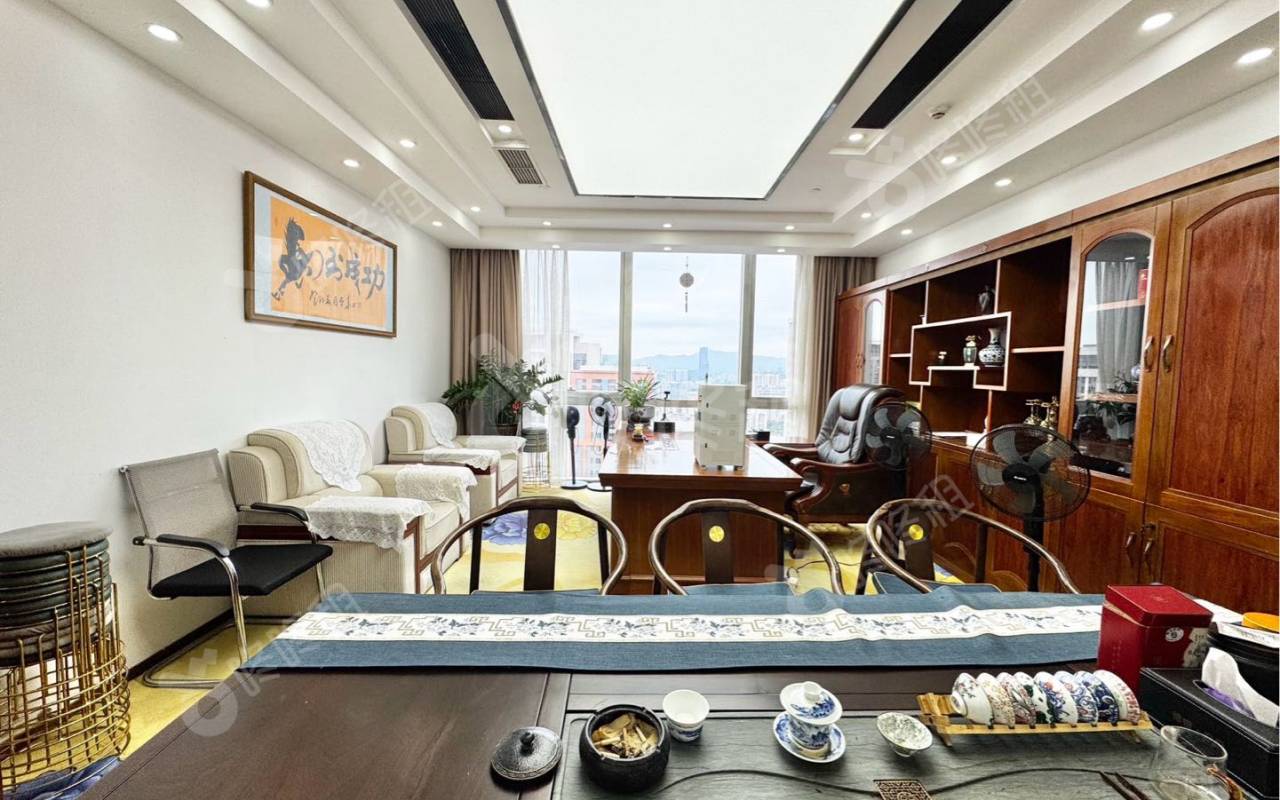 大冲商务中心_685平_豪装_办公室隔间