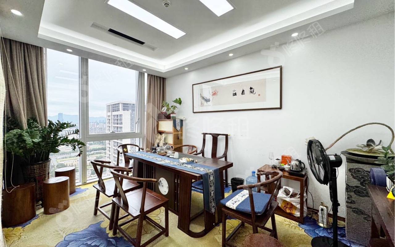 大冲商务中心_685平_豪装_办公室隔间