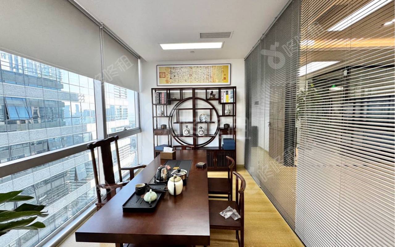 大冲商务中心_96平_豪装_办公室隔间