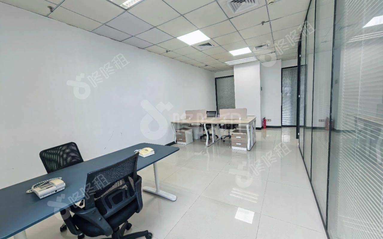 惠恒大厦_146平_精装_办公室开间