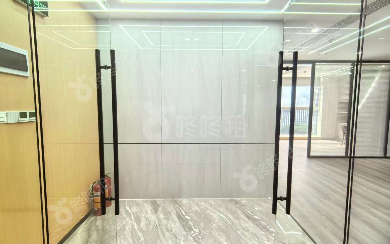 中国凤凰大厦_238平_精装_前台