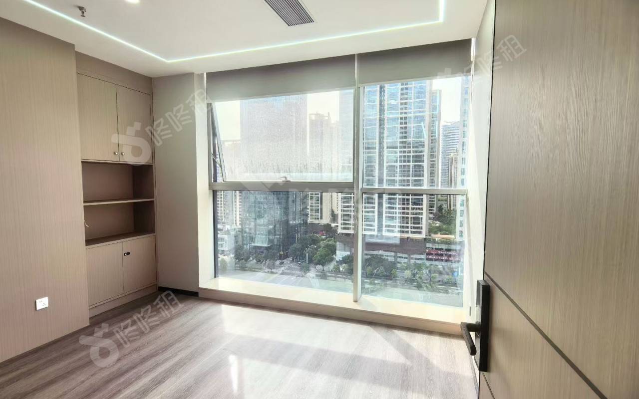 中国凤凰大厦_238平_精装_办公室隔间