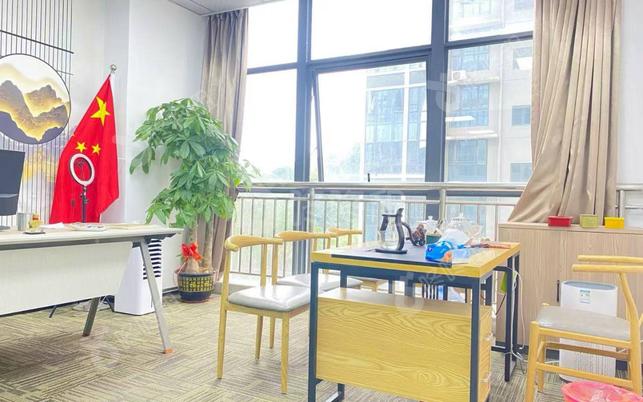 华通智慧园(华通大厦)_86平_精装_办公室隔间