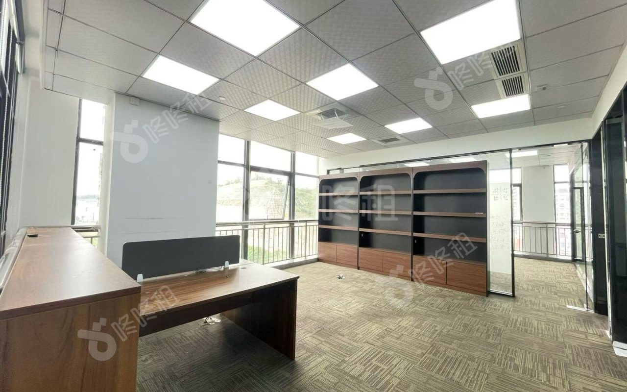 华通智慧园(华通大厦)_201平_精装_办公室开间