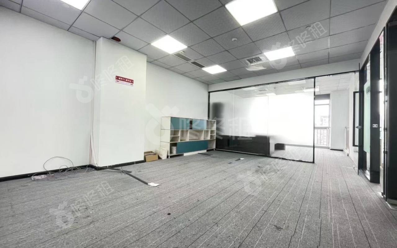 华通智慧园(华通大厦)_201平_精装_办公室开间