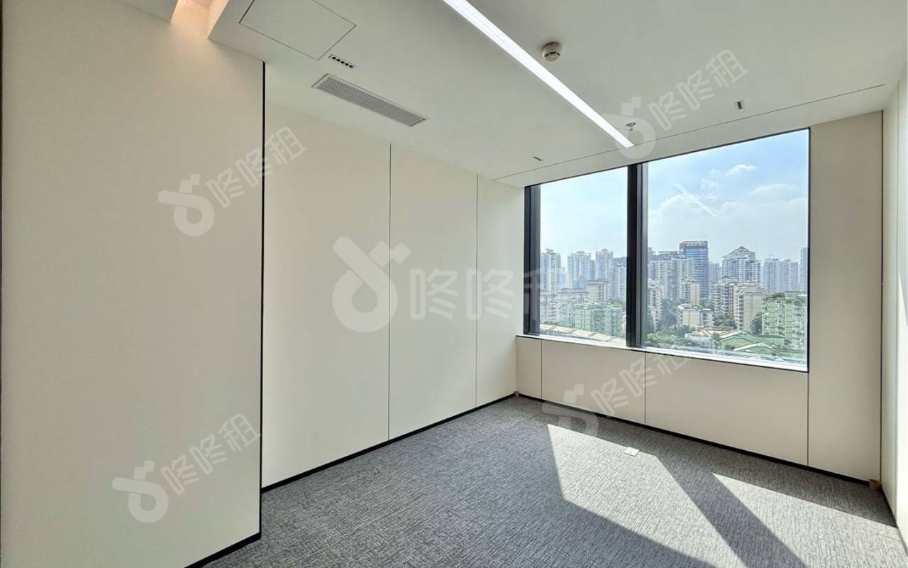 芒果网大厦_325平_精装_办公室隔间