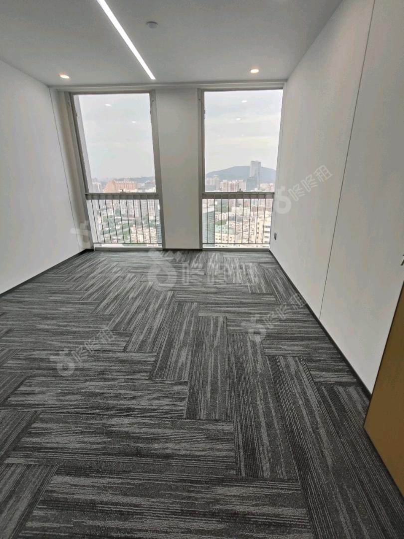 保利克洛维_228平_精装_办公室隔间