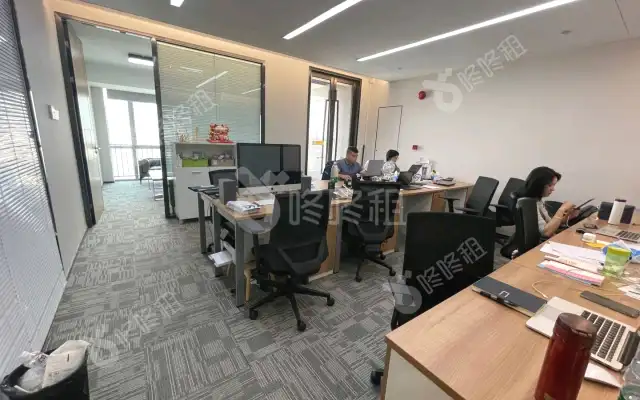 保利克洛维_120平米_精装_办公室房源出租