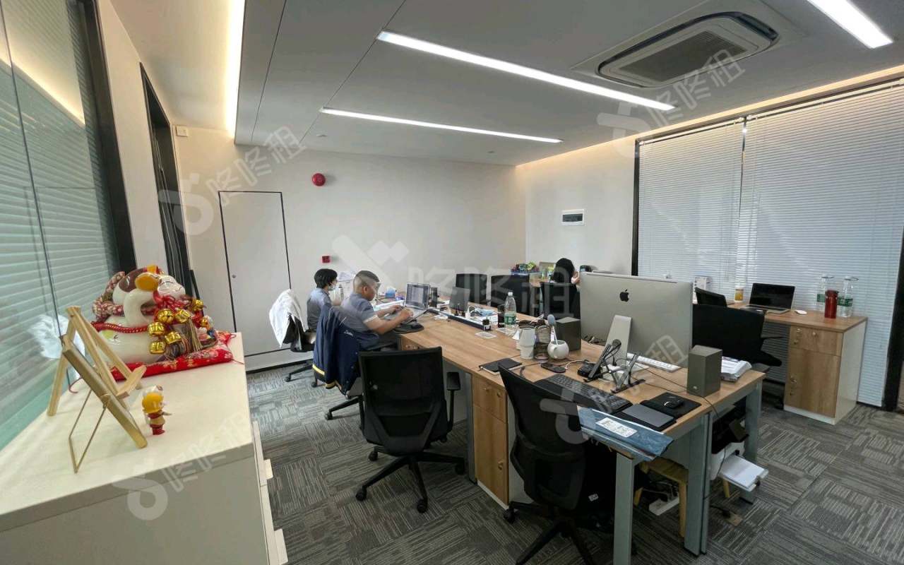 保利克洛维_120平_精装_办公室开间