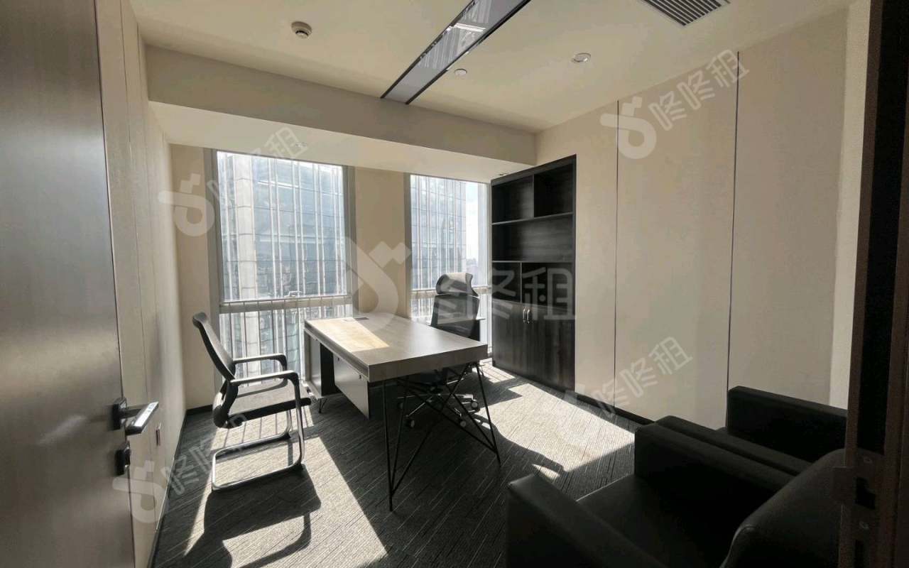 保利克洛维_260平_精装_办公室隔间