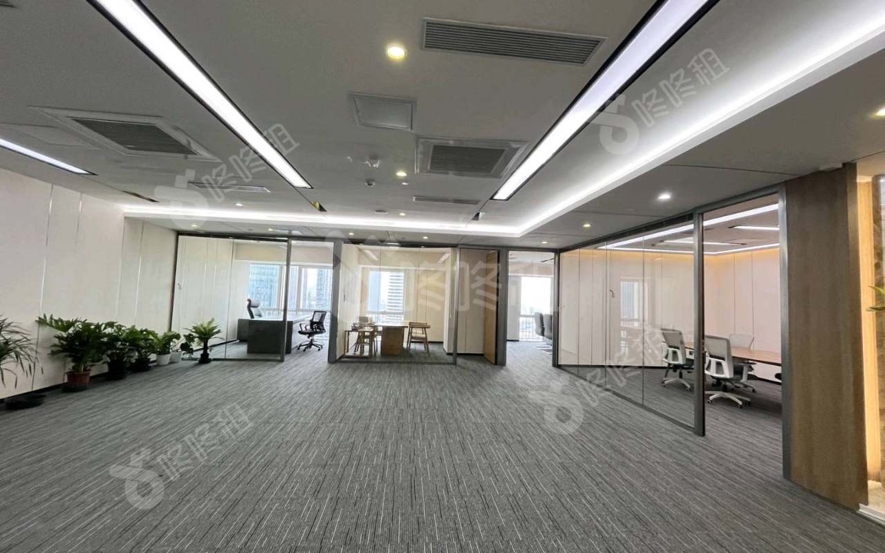 保利克洛维_380平_精装_办公室开间