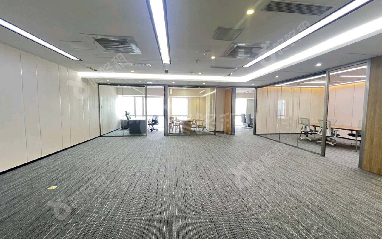 保利克洛维_380平_精装_办公室开间