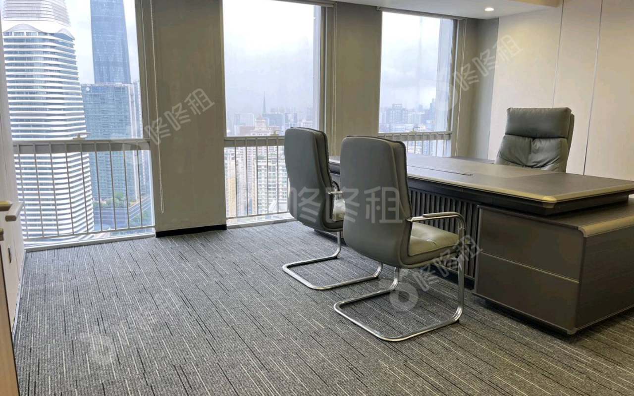 保利克洛维_380平_精装_办公室隔间