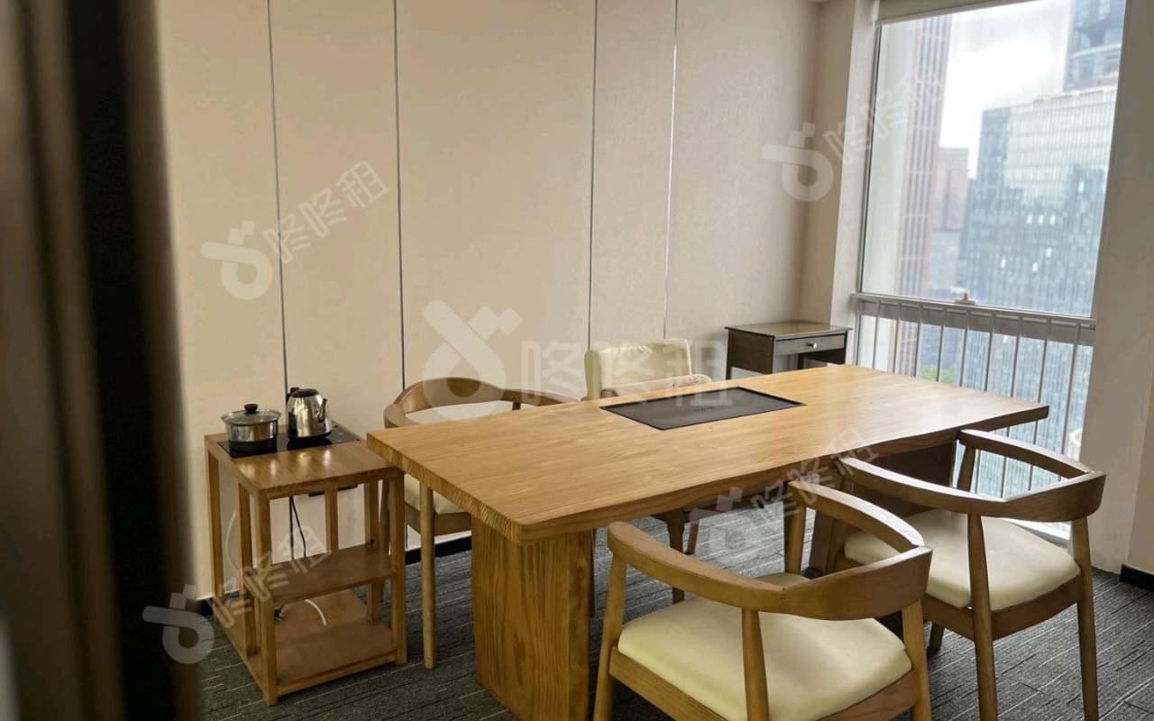 保利克洛维_380平_精装_办公室隔间