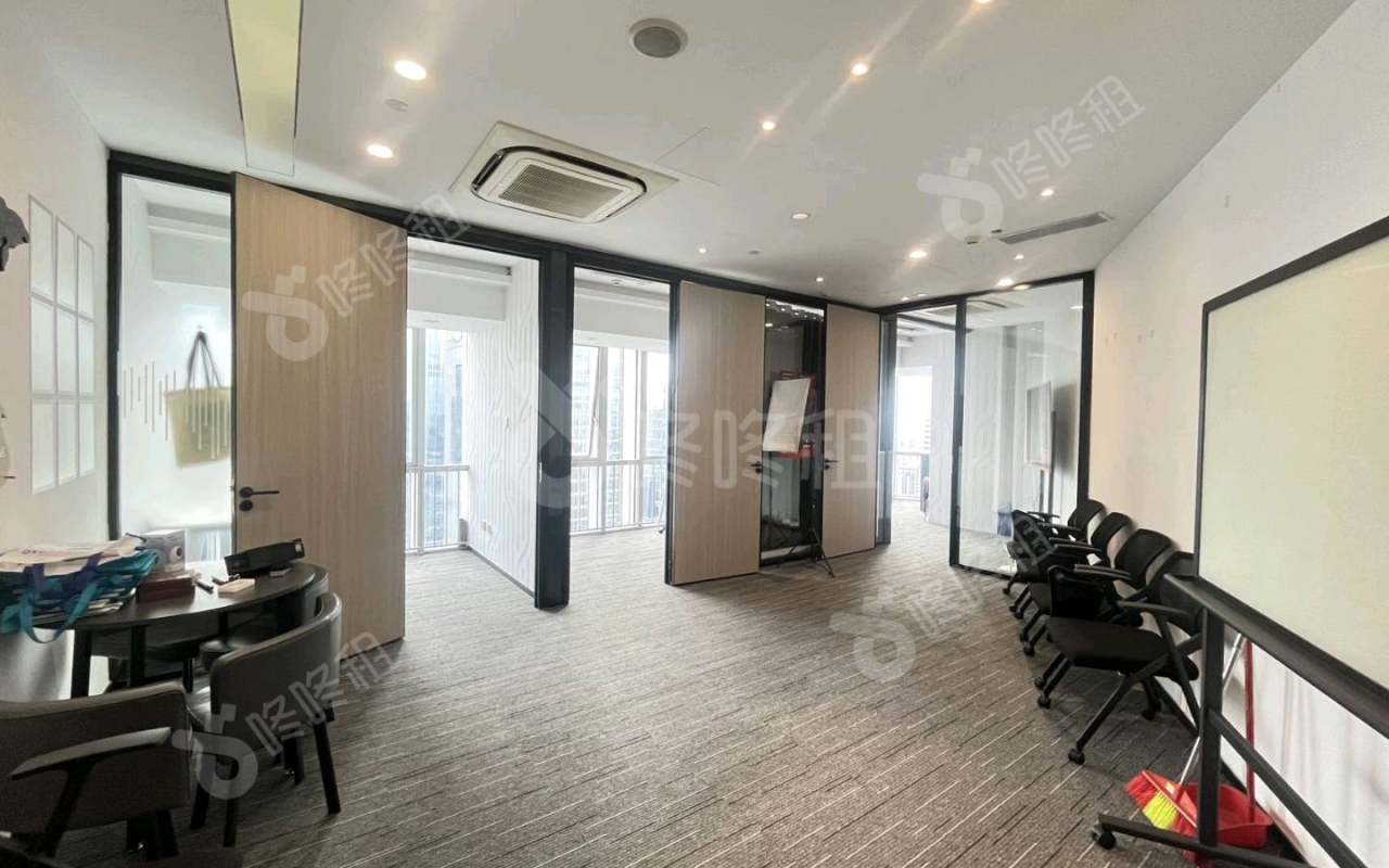 保利克洛维_143平_精装_办公室开间