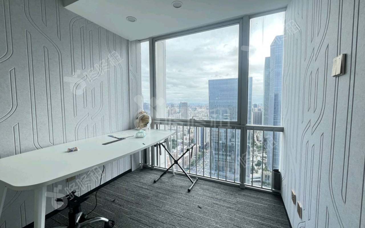 保利克洛维_143平_精装_办公室隔间