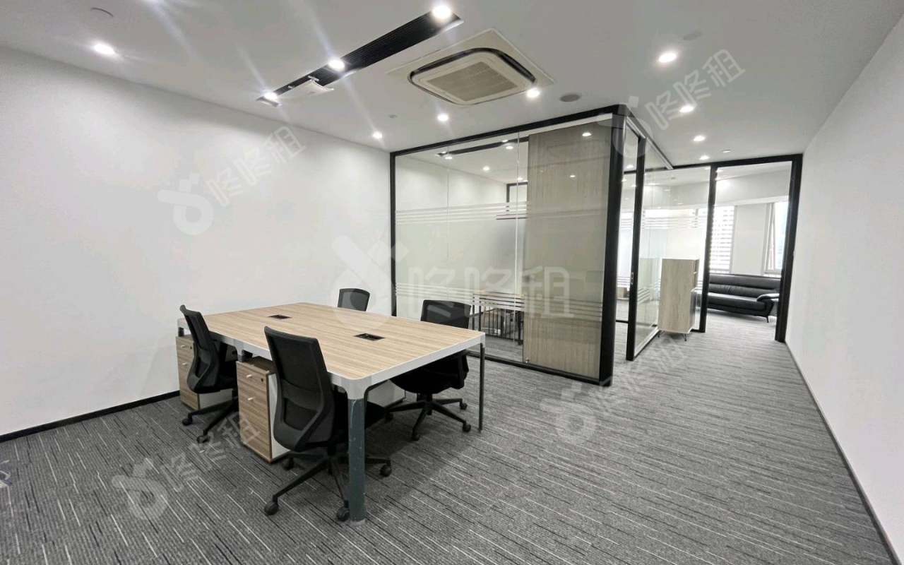 保利克洛维_155平_精装_办公室开间