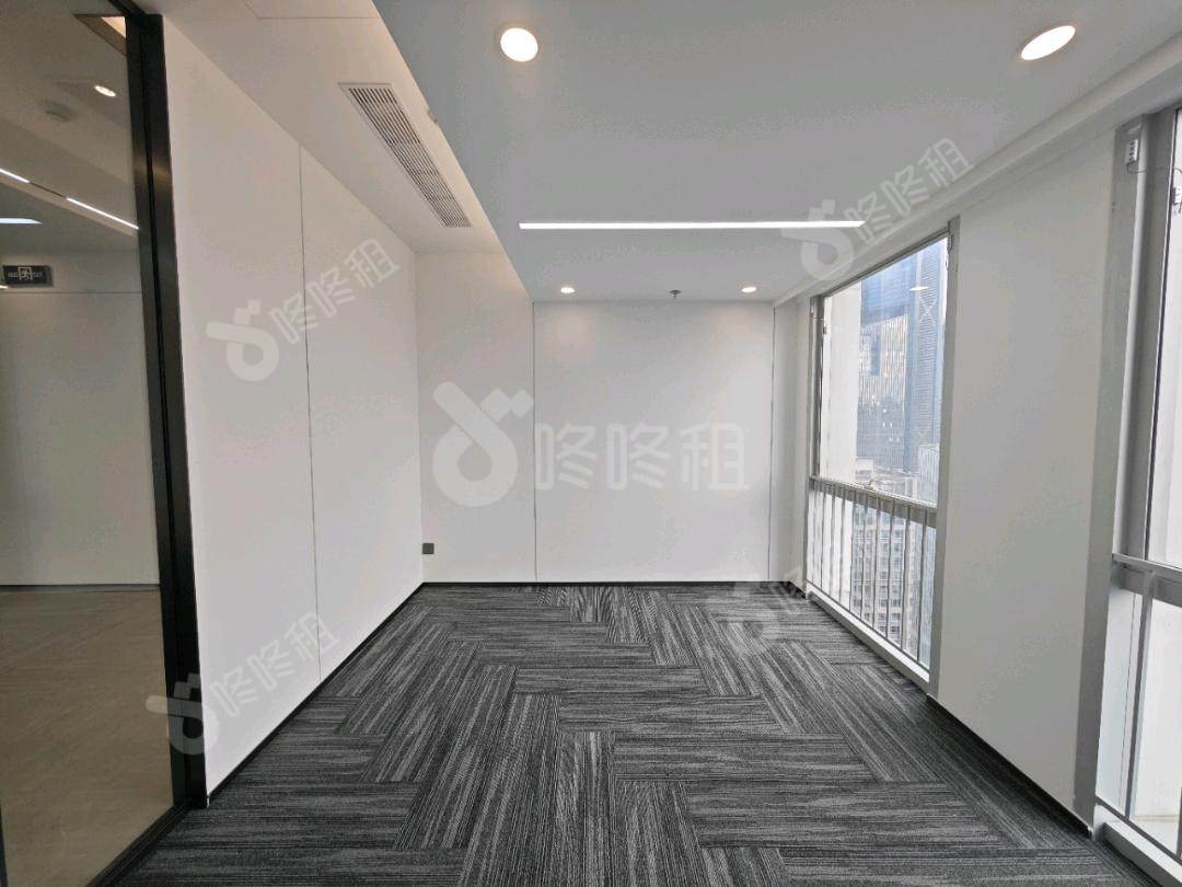 保利克洛维_161平_精装_办公室隔间