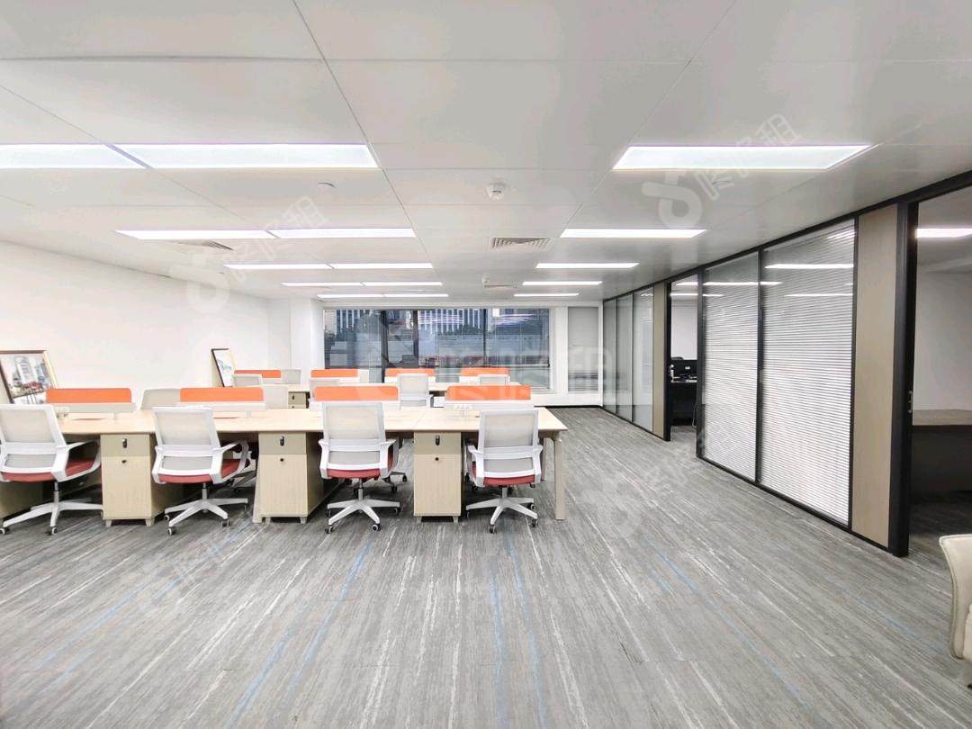 富力盈力大厦（摩根）_249平_精装_办公室开间