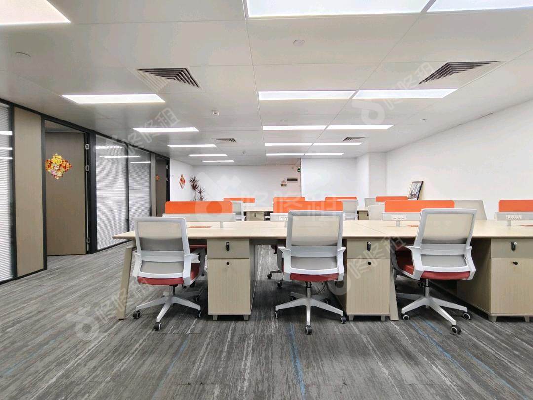 富力盈力大厦（摩根）_249平_精装_办公室开间