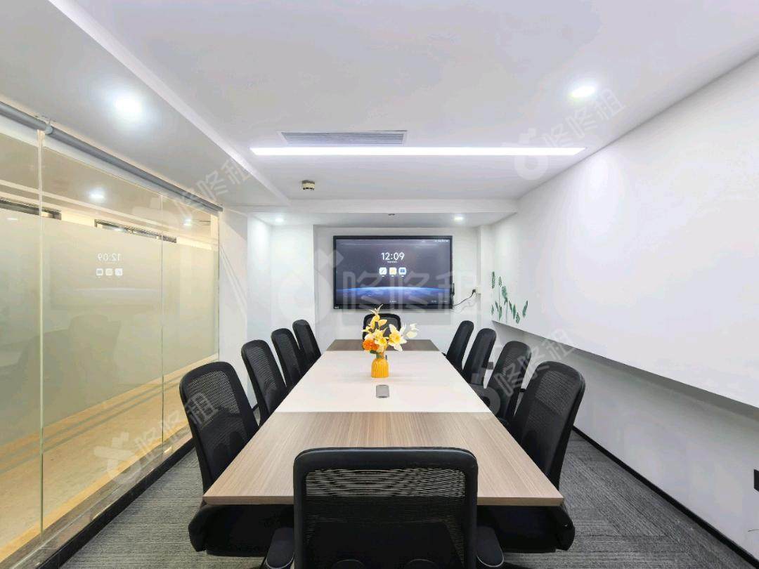 广州交易广场_116平_精装_办公室隔间