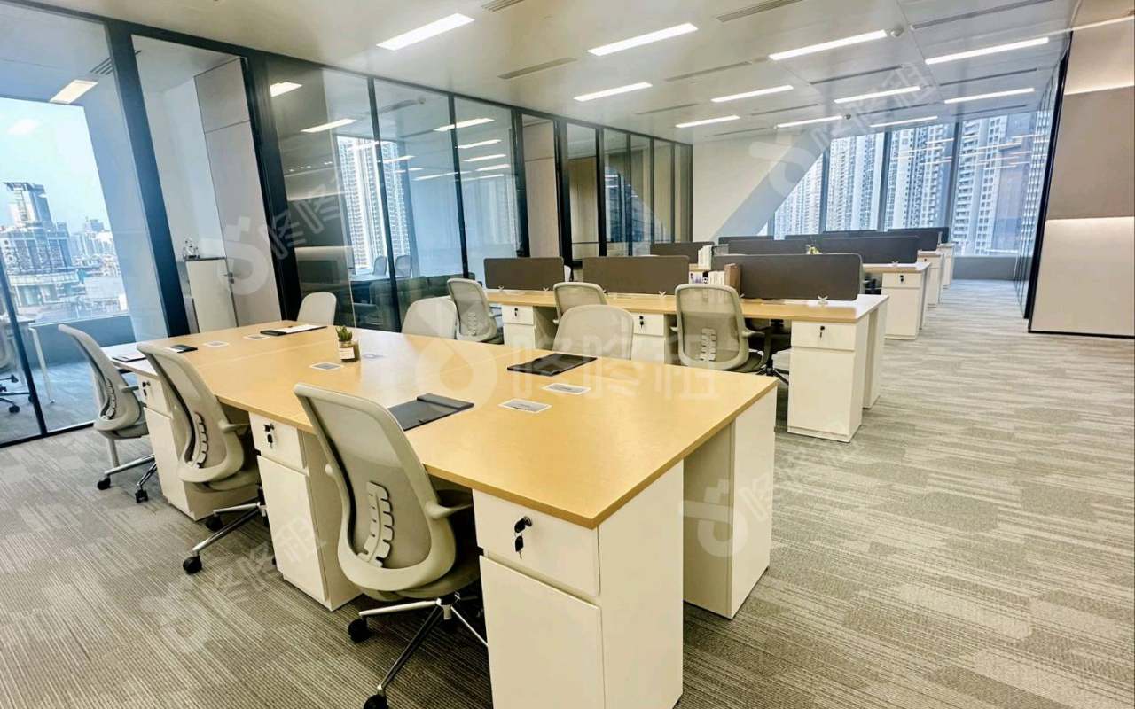 越秀金融大厦_300平_精装_办公室开间