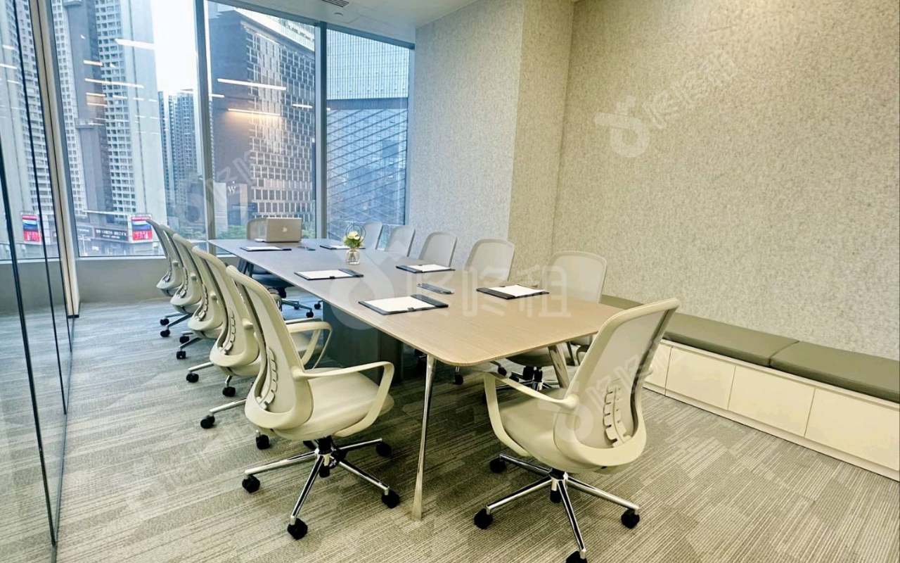 越秀金融大厦_300平_精装_办公室隔间